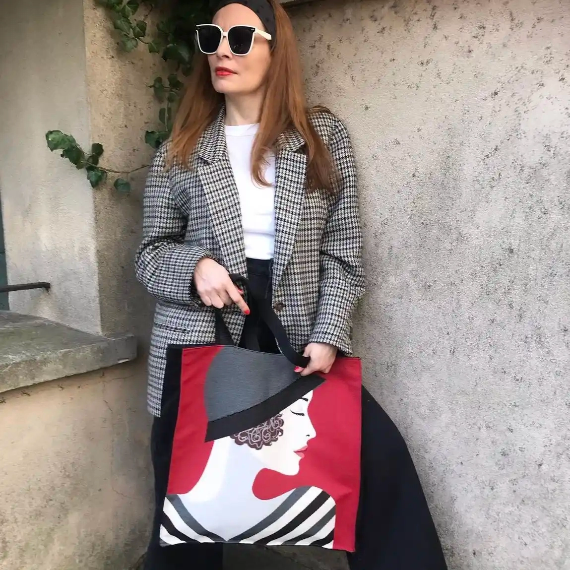 Verso Velours noir, doublé avec une poche intérieure, pièce unique