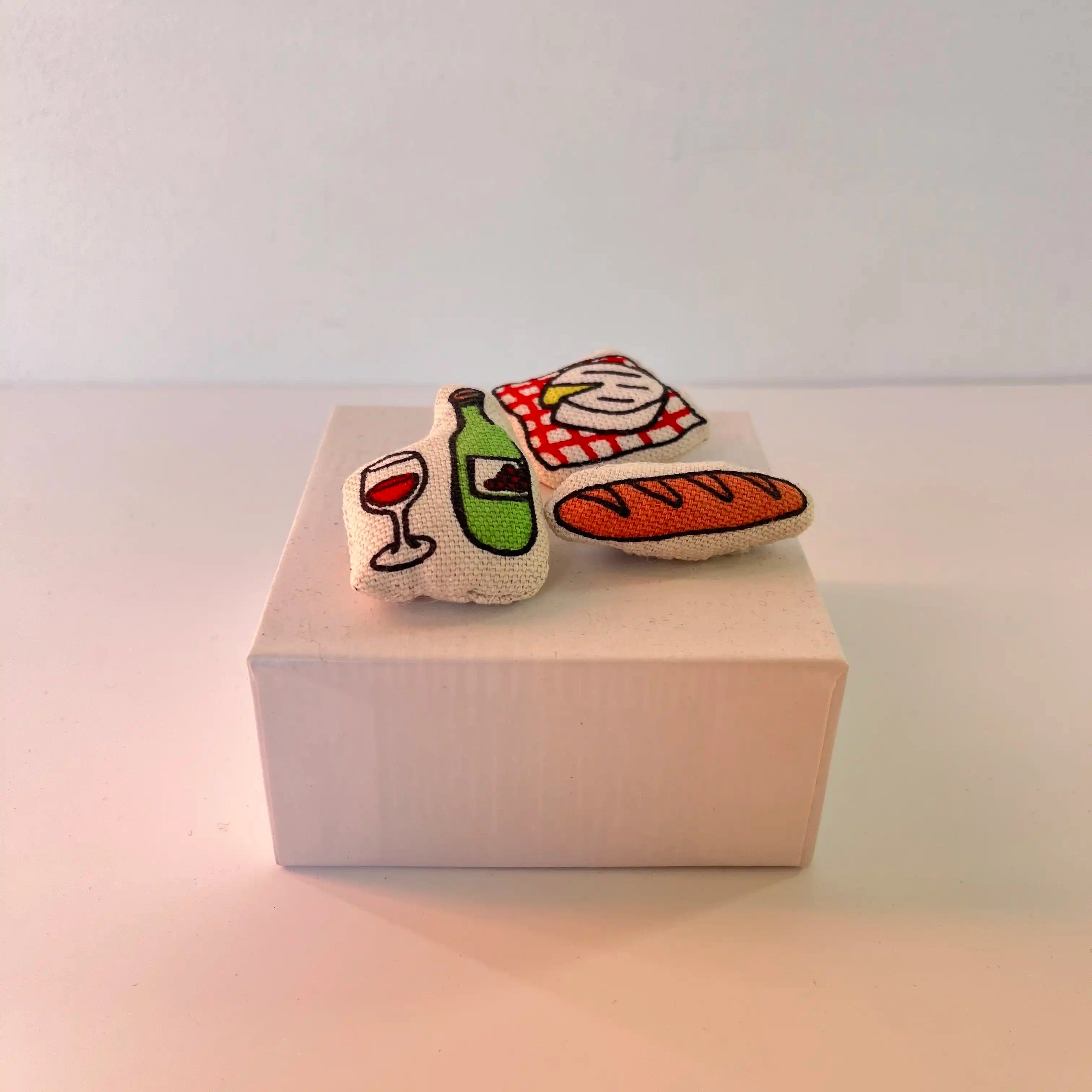 Broches « à table » série limitée