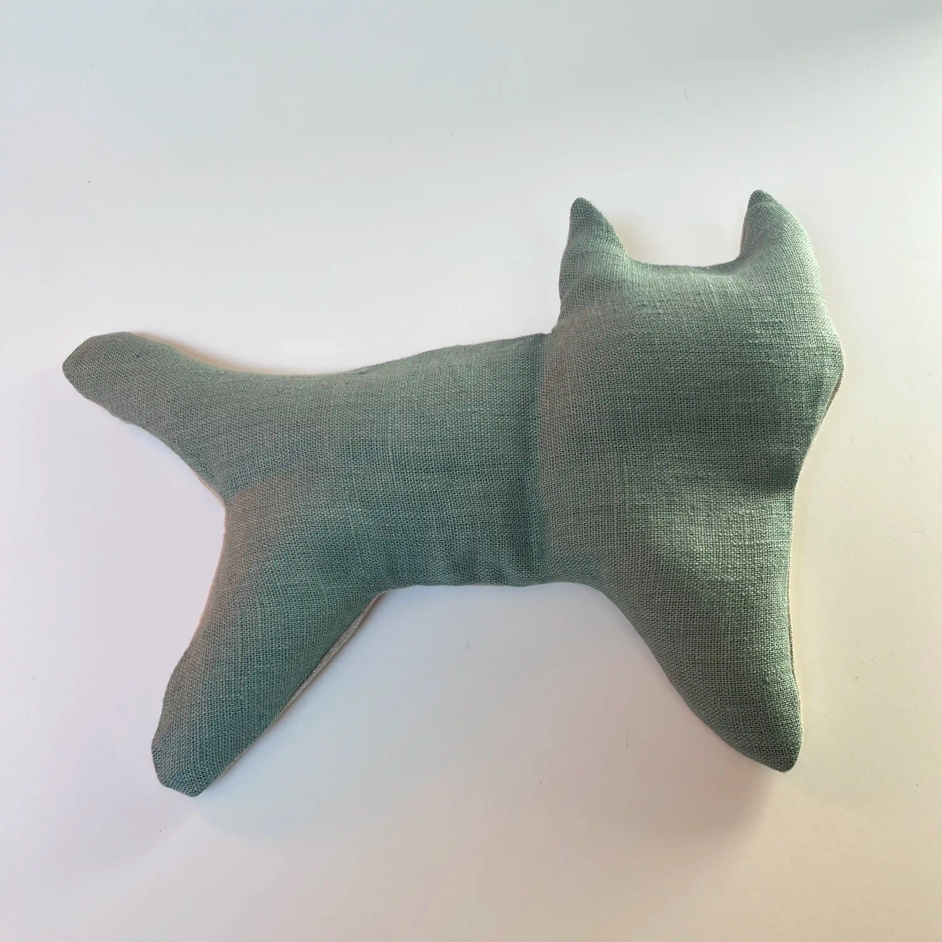 Bouillotte sèche, chat en tissu lin et garnie de graines de lin