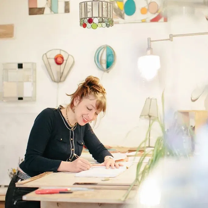 Hélène Vitali Vitrail, Artisan, Architecture, Lumière, Bijoux, Cours