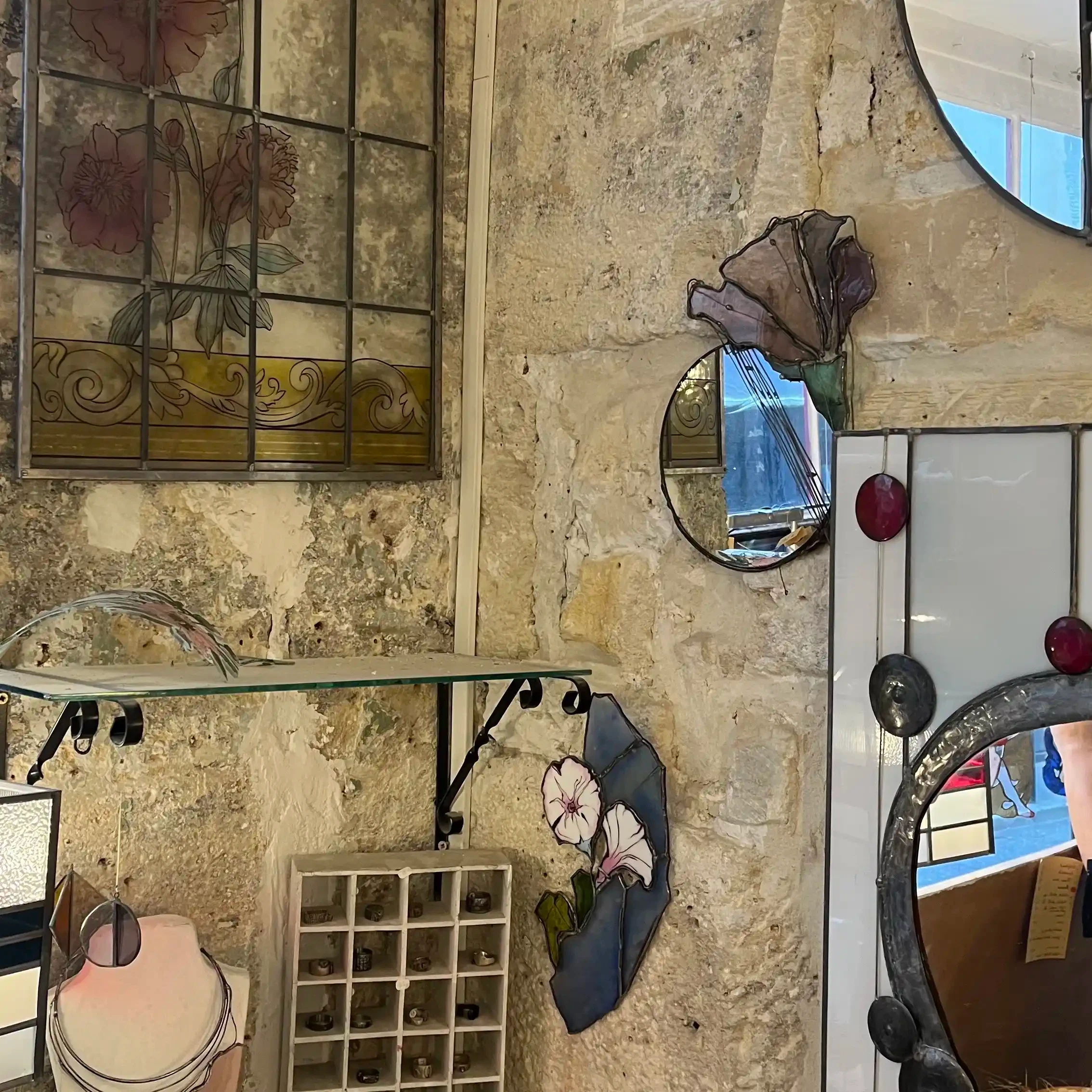 Hélène Vitali Vitrail, Artisan, Architecture, Lumière, Bijoux, Cours